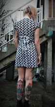 Load image into Gallery viewer, It&#39;s getting dark in this little heart of mine - The Addams Family