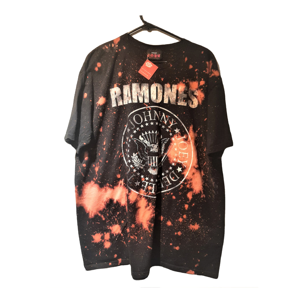 R-A-M-O-N-E-S